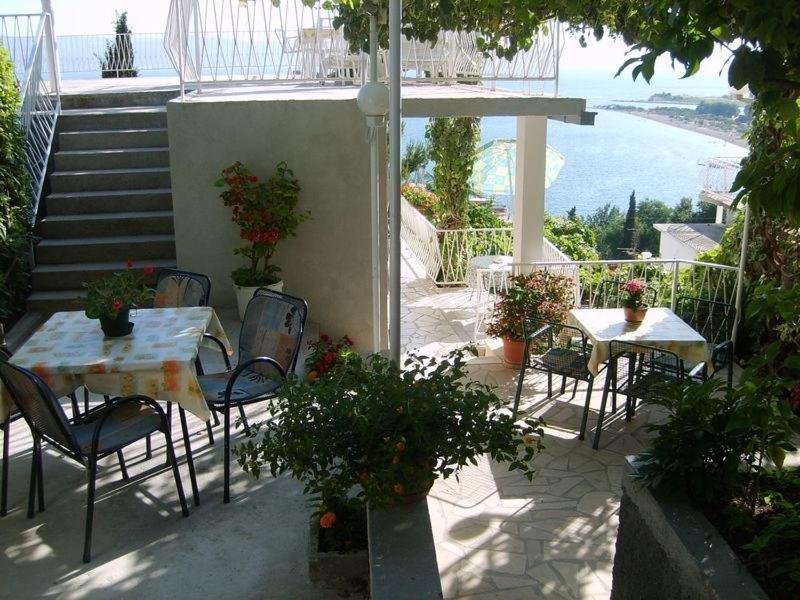 Apartment In Omis With Sea View, Balcony, Air Conditioning, Wi-Fi المظهر الخارجي الصورة
