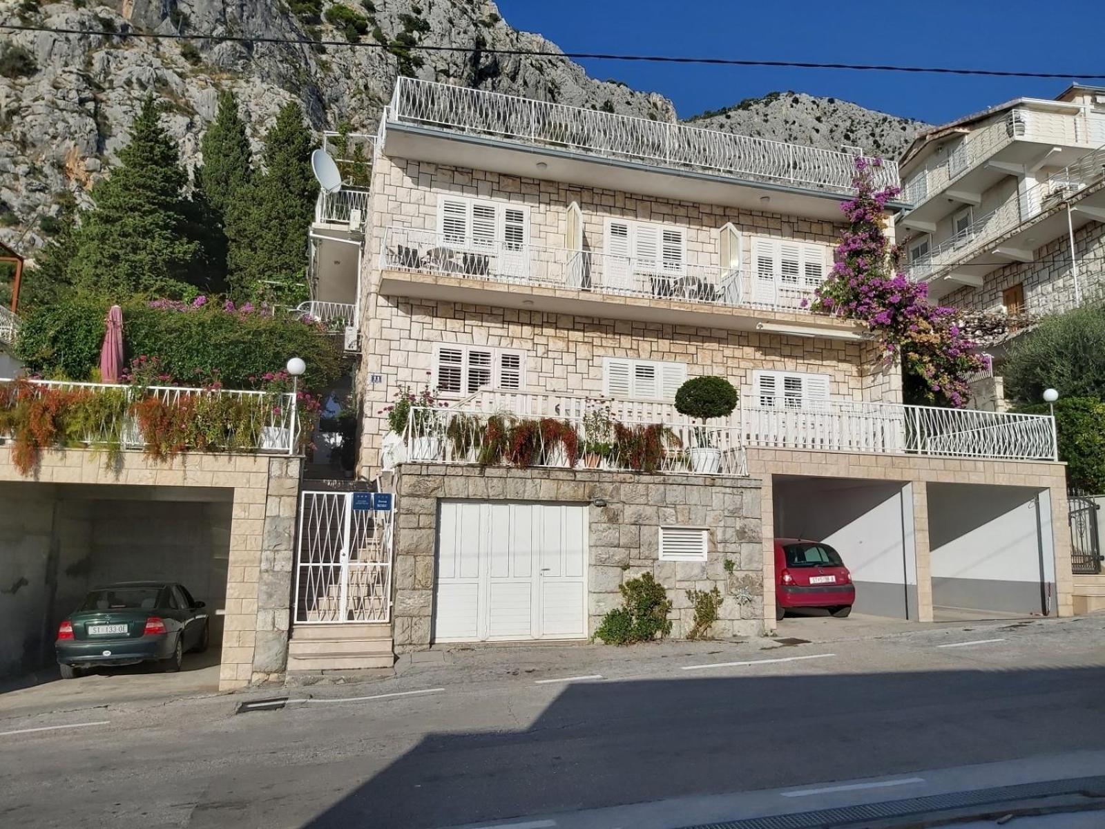 Apartment In Omis With Sea View, Balcony, Air Conditioning, Wi-Fi المظهر الخارجي الصورة